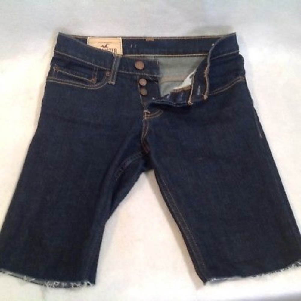 Hollister Shorts 28 Super Skinny Cut Off Bermuda
